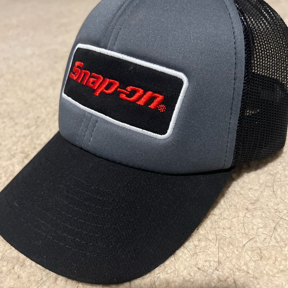 Snap on trucker hat